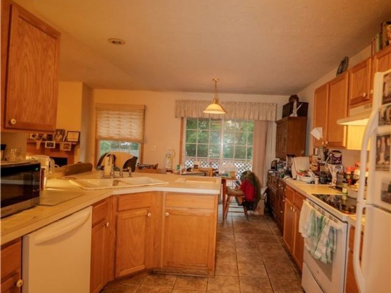 516 Walnut Street, Conneaut, OH 44030 Photo 7
