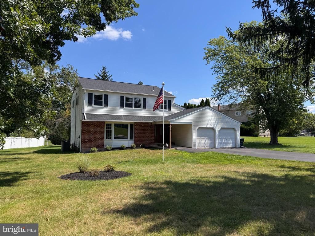 1045 MAYKUT AVENUE , COLLEGEVILLE, PA 19426