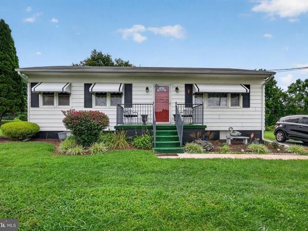 9005 CHARLES TOWN ROAD , CHARLES TOWN, WV 25414