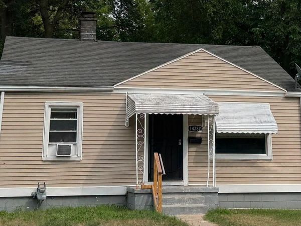 14382 Dolphin Street, Detroit, MI 48223