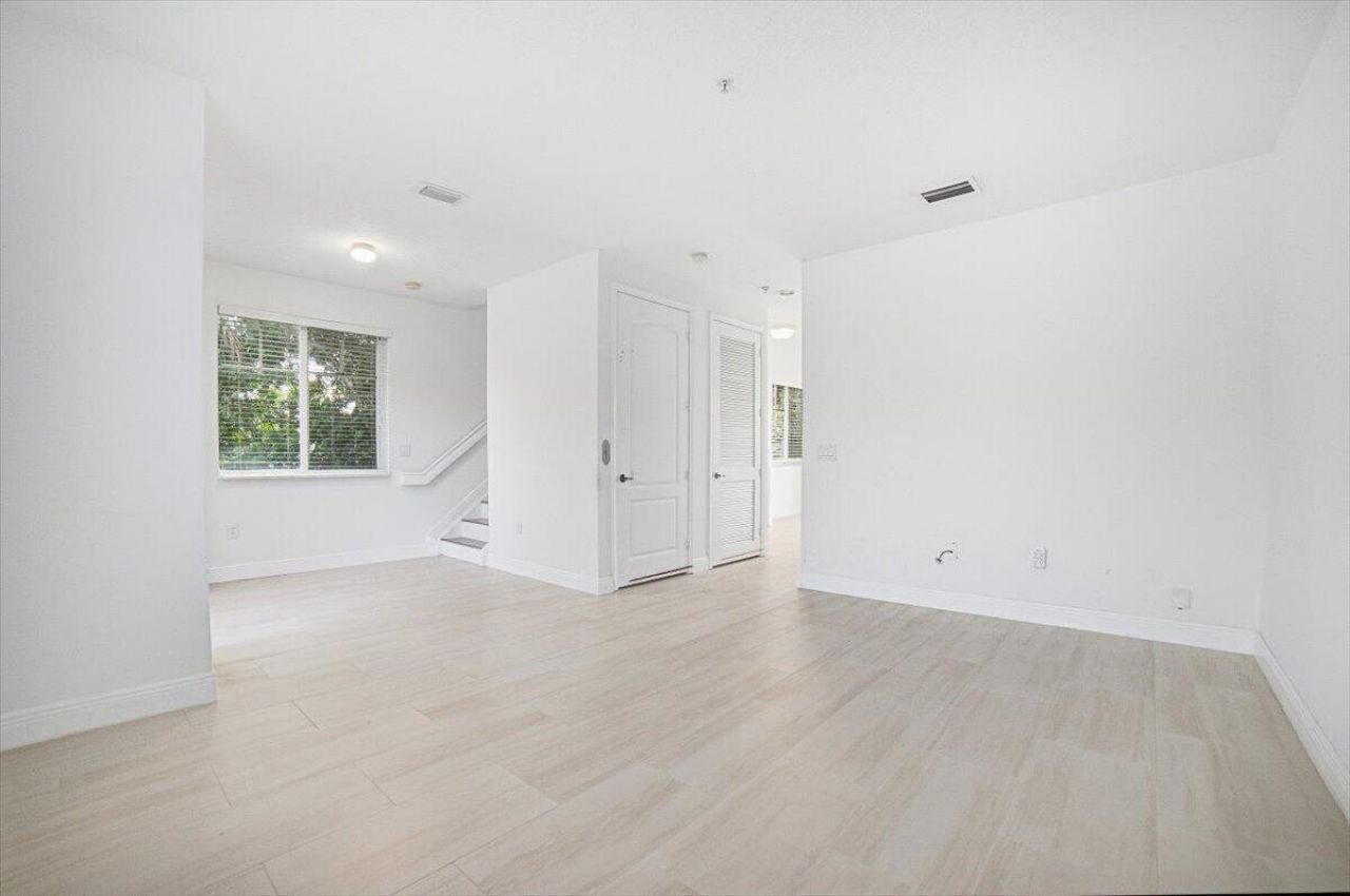 520 NW 39th Circle, Boca Raton, FL 33431 Photo
