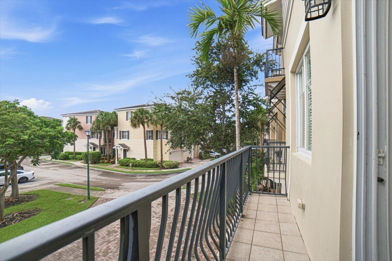 520 NW 39th Circle, Boca Raton, FL 33431 Photo