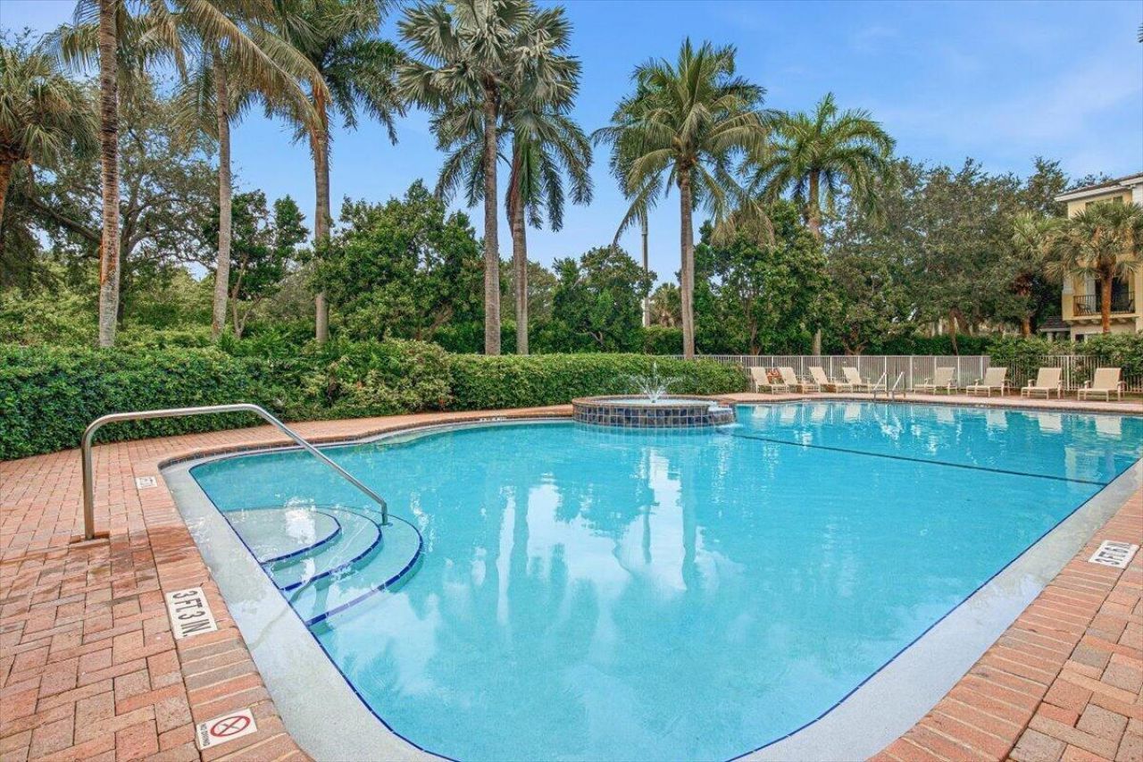520 NW 39th Circle, Boca Raton, FL 33431 Photo