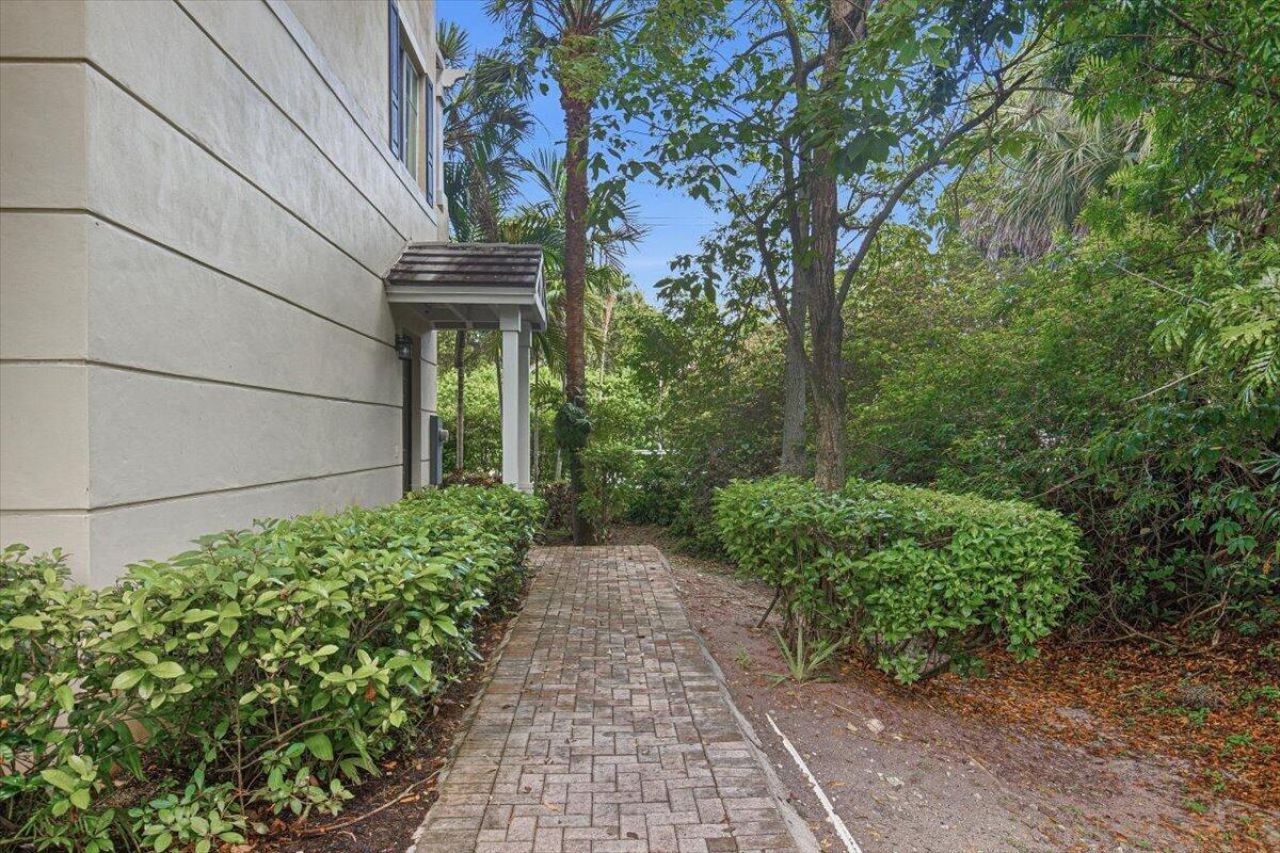 520 NW 39th Circle, Boca Raton, FL 33431 Photo