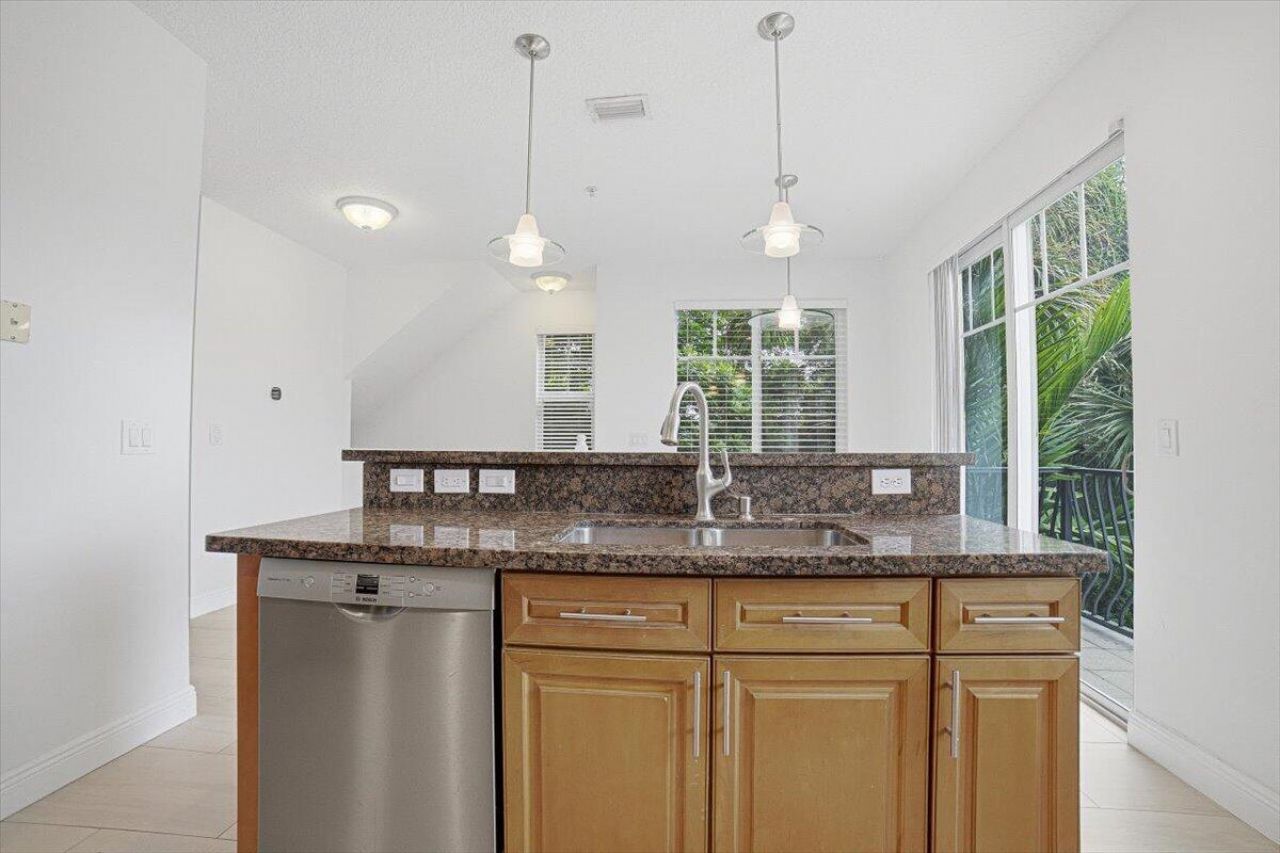 520 NW 39th Circle, Boca Raton, FL 33431 Photo