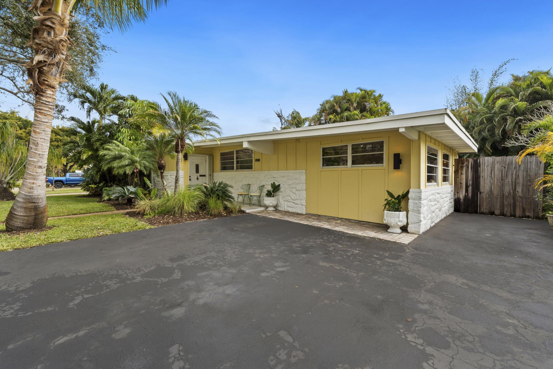 708 Westwind Drive, North Palm Beach, FL 33408 Photo