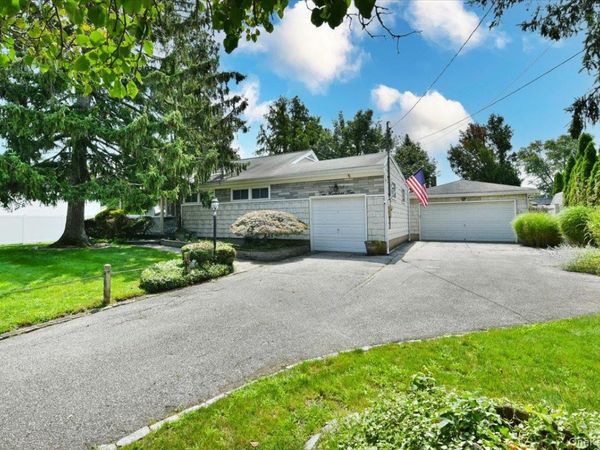 204 Franklin Street , Massapequa Park, NY 11762