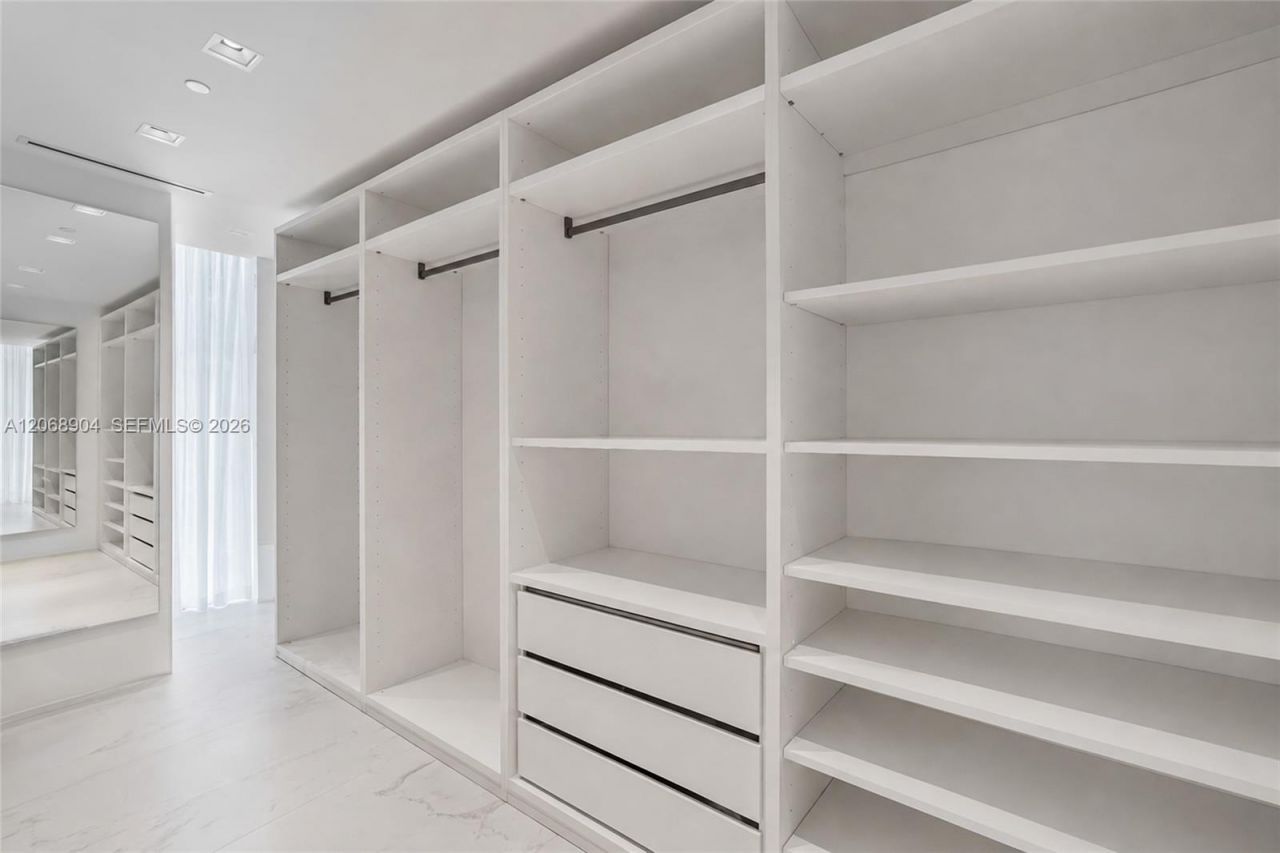 1000 Biscayne Blvd , Unit 3901, Miami, FL 33132 Photo
