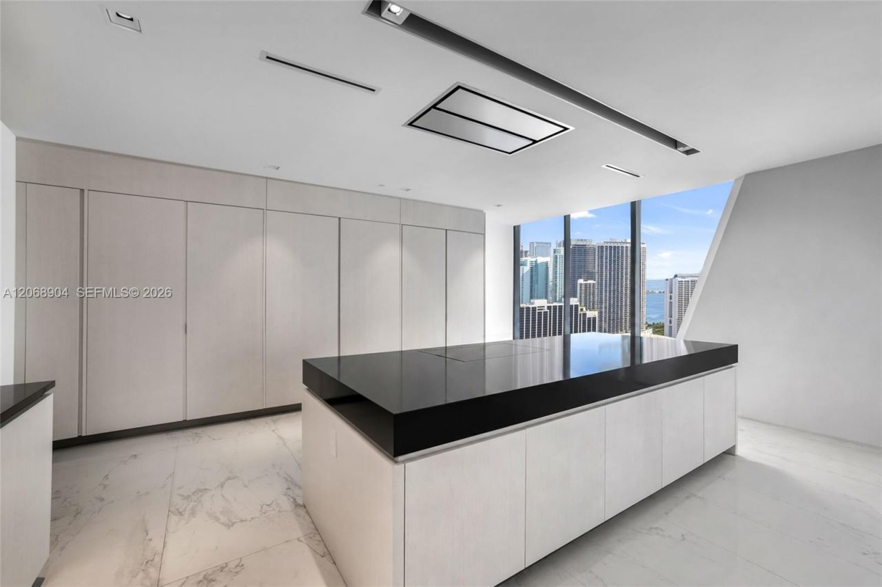 1000 Biscayne Blvd , Unit 3901, Miami, FL 33132 Photo