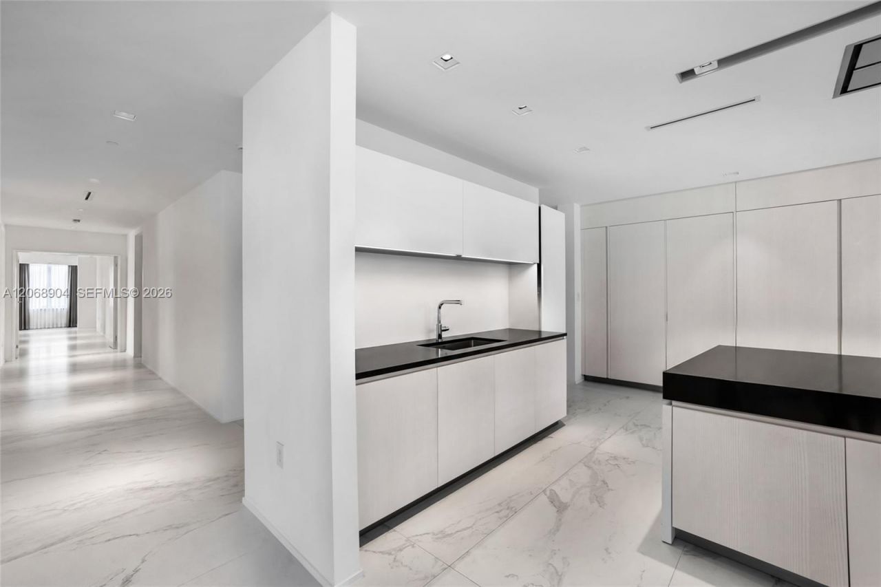 1000 Biscayne Blvd , Unit 3901, Miami, FL 33132 Photo