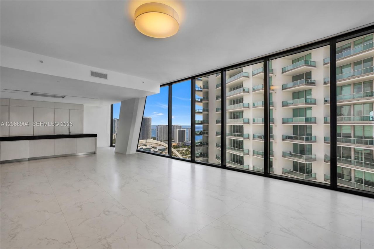 1000 Biscayne Blvd , Unit 3901, Miami, FL 33132 Photo