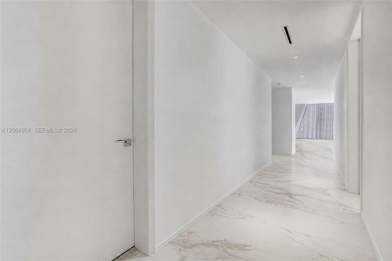 1000 Biscayne Blvd , Unit 3901, Miami, FL 33132 Photo
