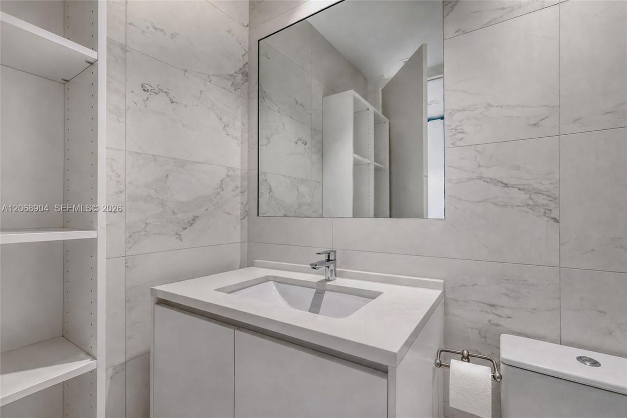 1000 Biscayne Blvd , Unit 3901, Miami, FL 33132 Photo
