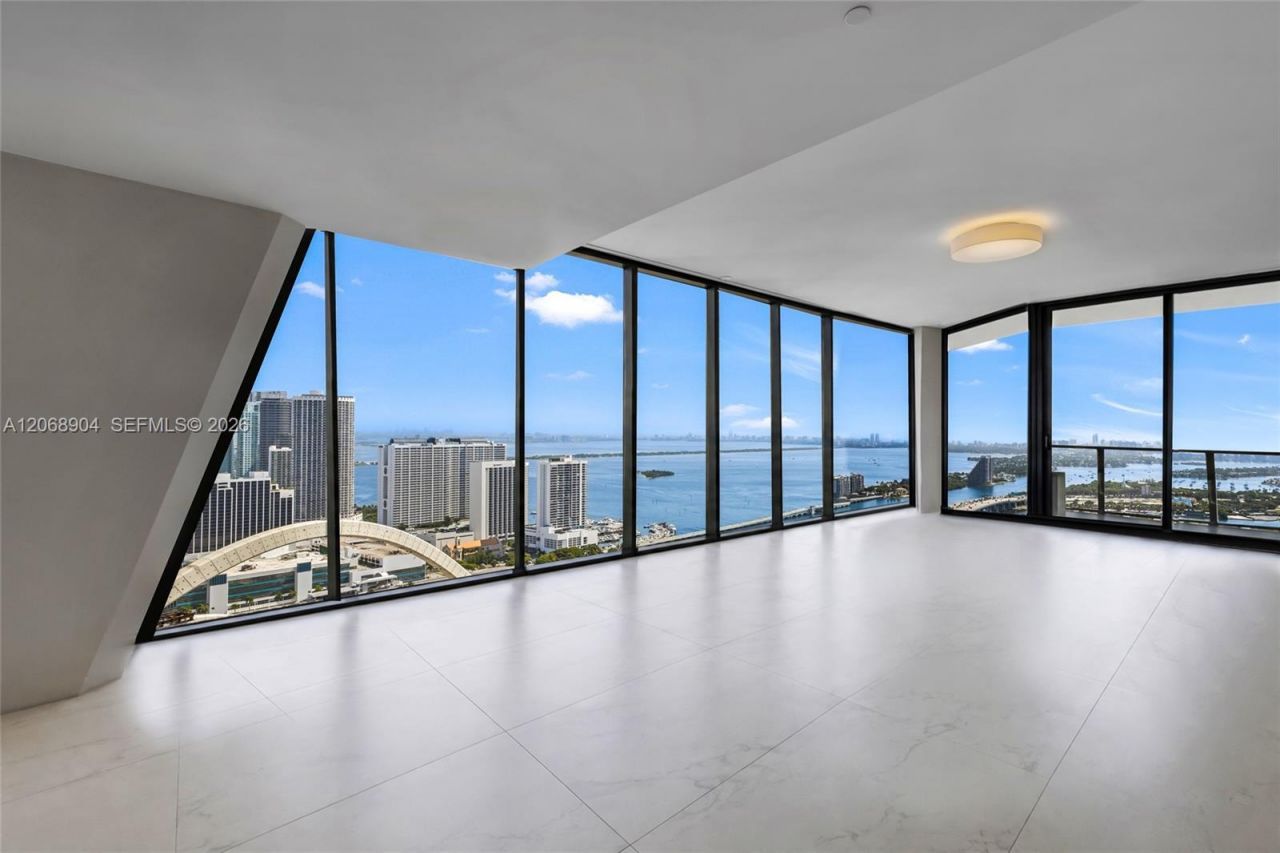 1000 Biscayne Blvd , Unit 3901, Miami, FL 33132 Photo