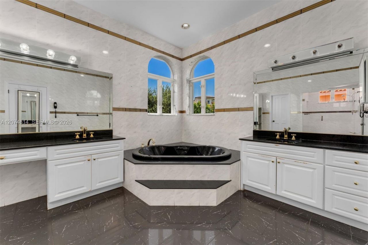 501 Bay Lane , Key Biscayne, FL 33149 Photo