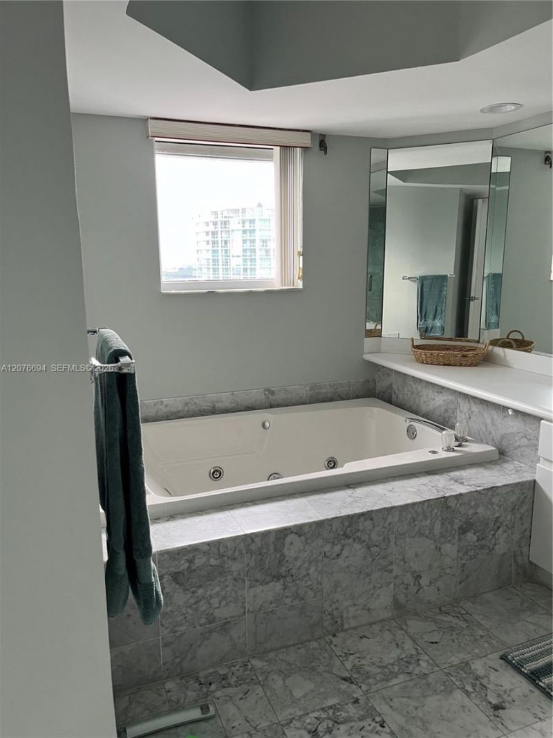16485 Collins Ave , Unit 2538, Sunny Isles Beach, FL 33160 Photo