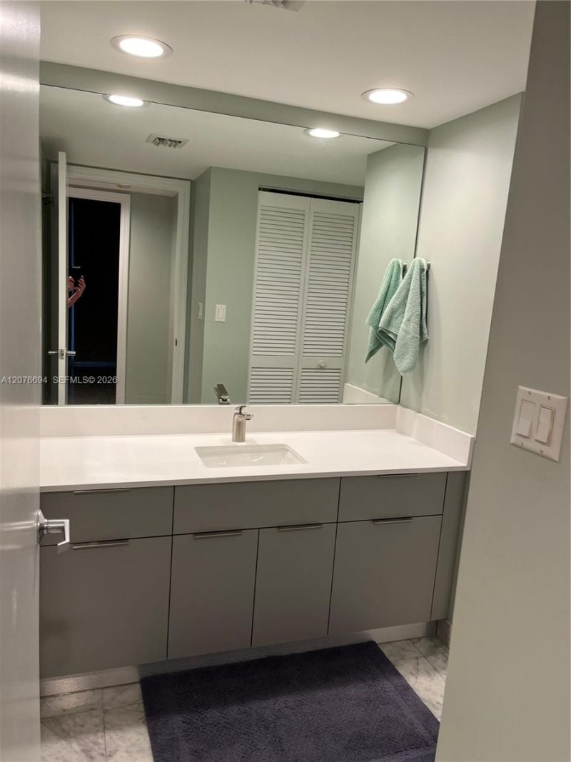 16485 Collins Ave , Unit 2538, Sunny Isles Beach, FL 33160 Photo