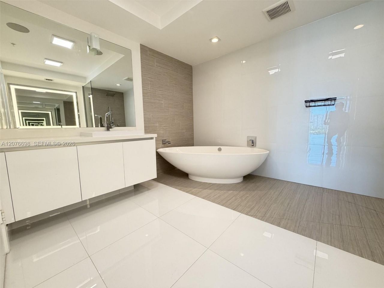330 Sunny Isles Blvd , Unit 5-1008, Sunny Isles Beach, FL 33160 Photo