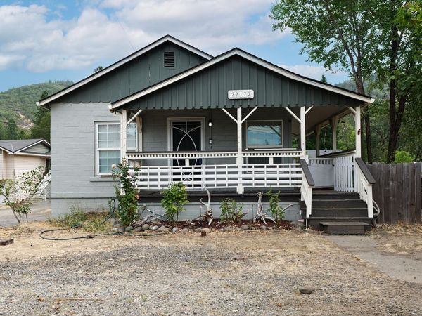22172 Highway 62, Shady Cove, OR 97539