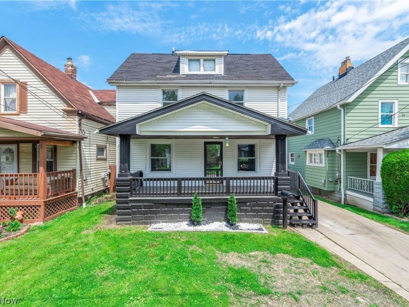 2718 Roanoke Avenue, Cleveland, OH 44109 Photo 2