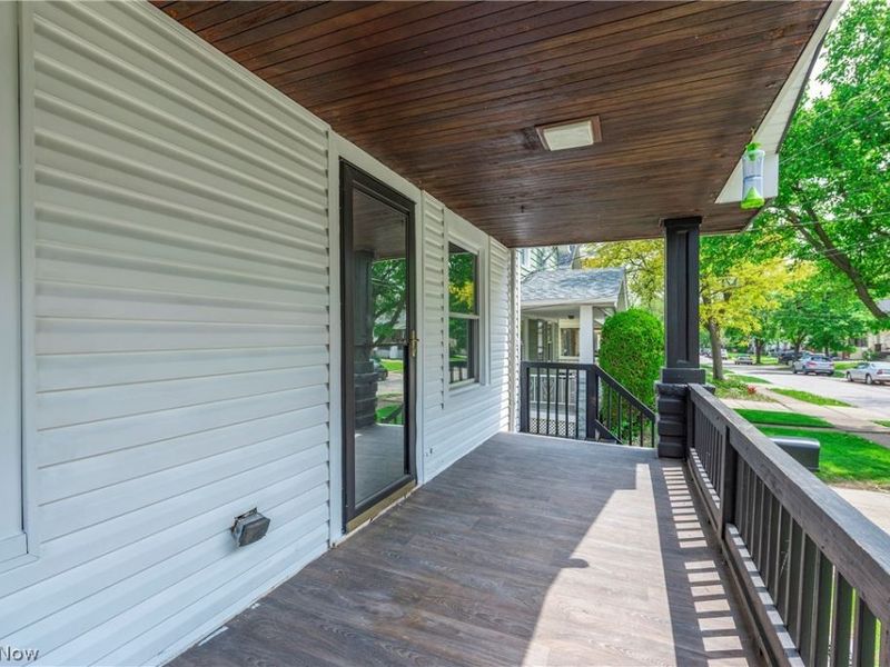 2718 Roanoke Avenue, Cleveland, OH 44109 Photo 9