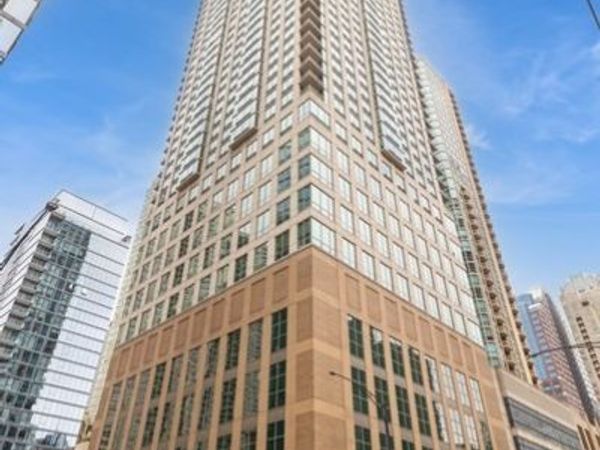 2 E Erie Street , Chicago, IL 60611