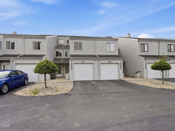 2564 W Village Drive , Toledo, OH 43614