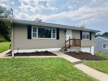 329 MOUNT VERNON Street, COUNCIL BLUFFS, IA 51503