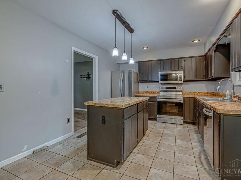2341 Queen Mary Lane, Hanover Township, OH 45013 Photo 6