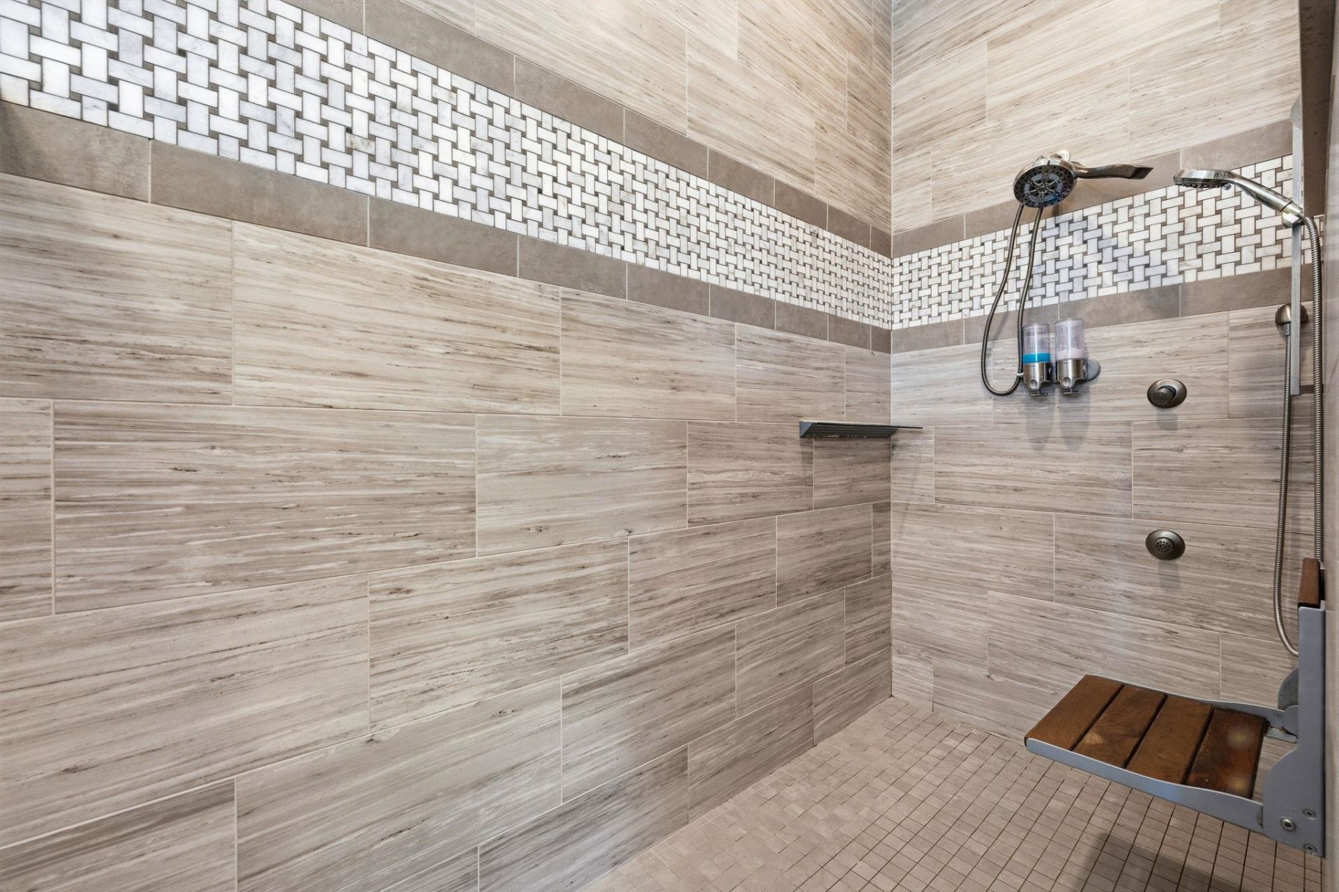 6005 Bolsena Place Photo 32