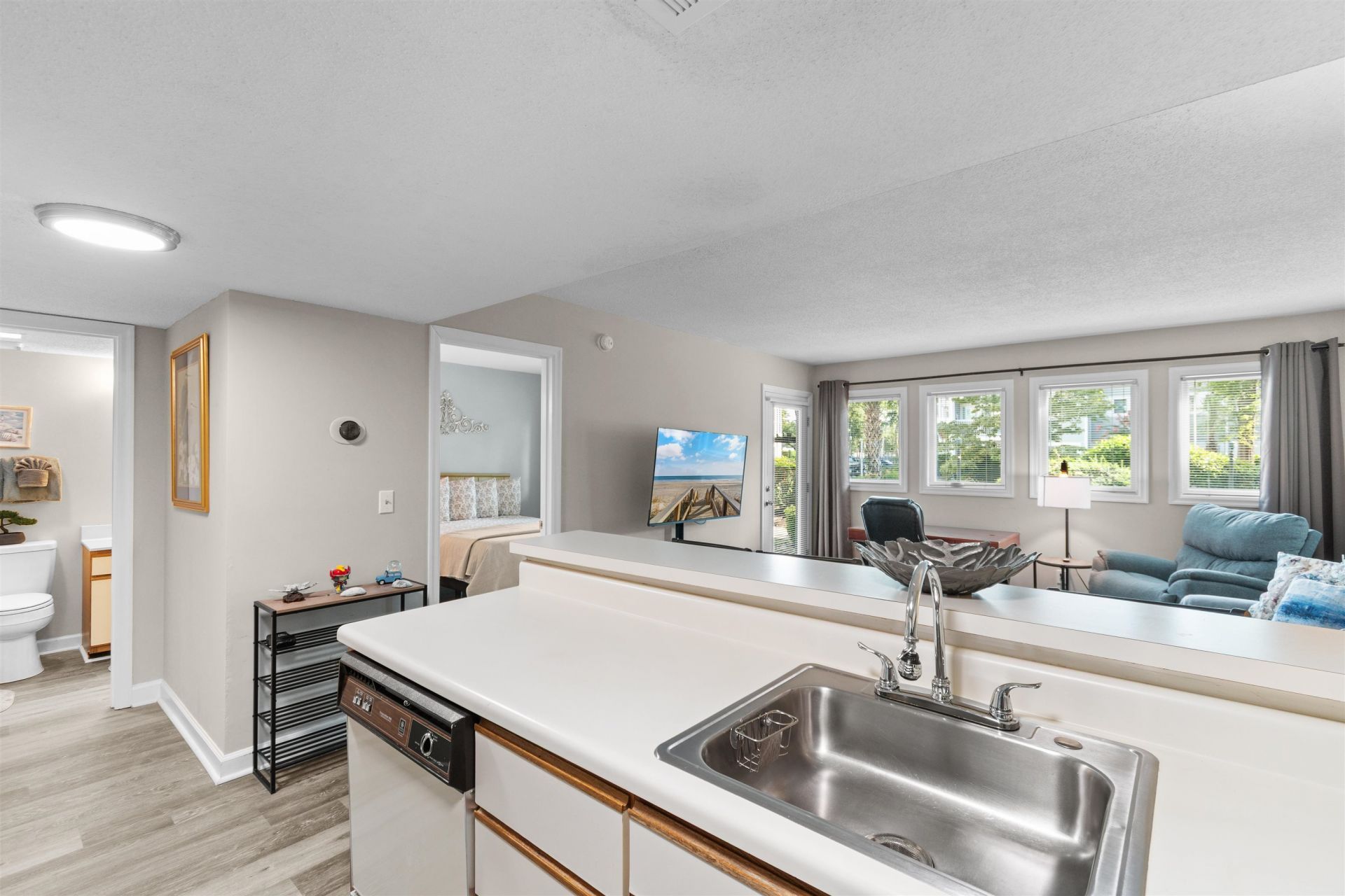 5905 South Kings Hwy. Photo 6