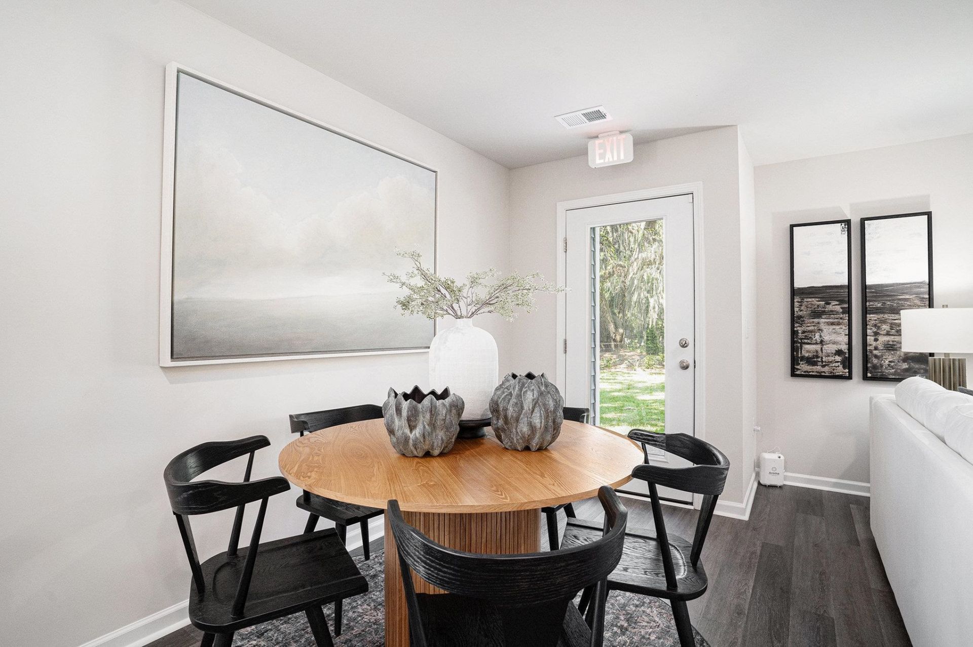 478 Gemstone Blvd Photo 7