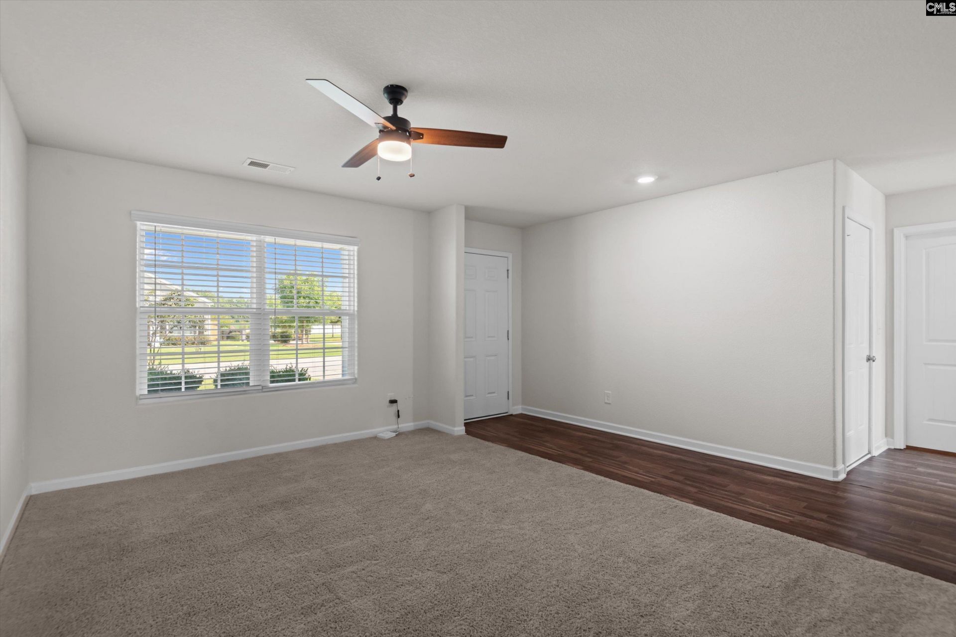 607 Wild Tulip Court  Photo 5