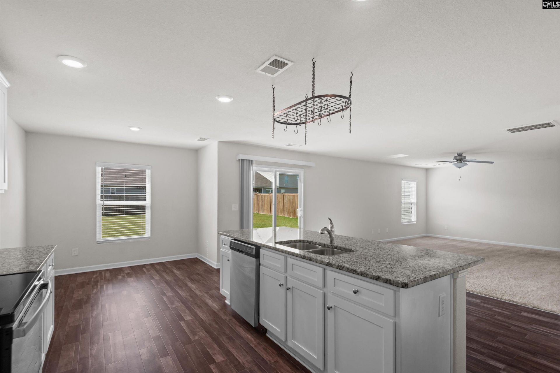 607 Wild Tulip Court  Photo 9