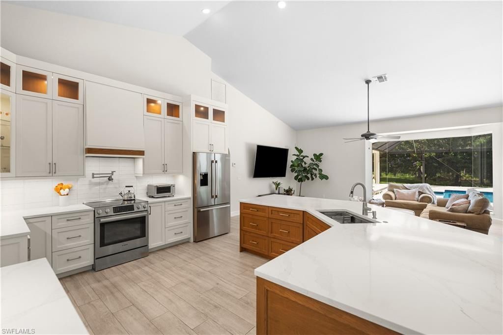 6521 Livingston Woods Ln, Naples, FL 34109 Photo