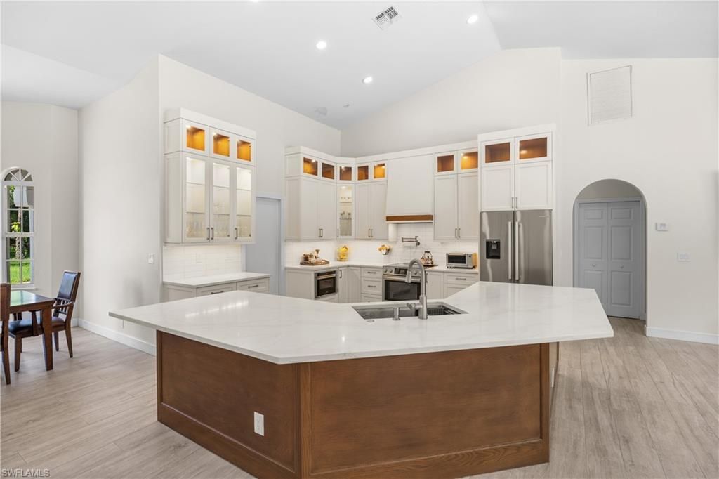 6521 Livingston Woods Ln, Naples, FL 34109 Photo