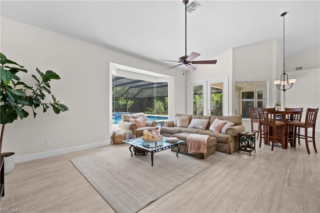 6521 Livingston Woods Ln, Naples, FL 34109 Photo