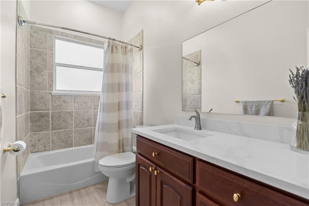6521 Livingston Woods Ln, Naples, FL 34109 Photo