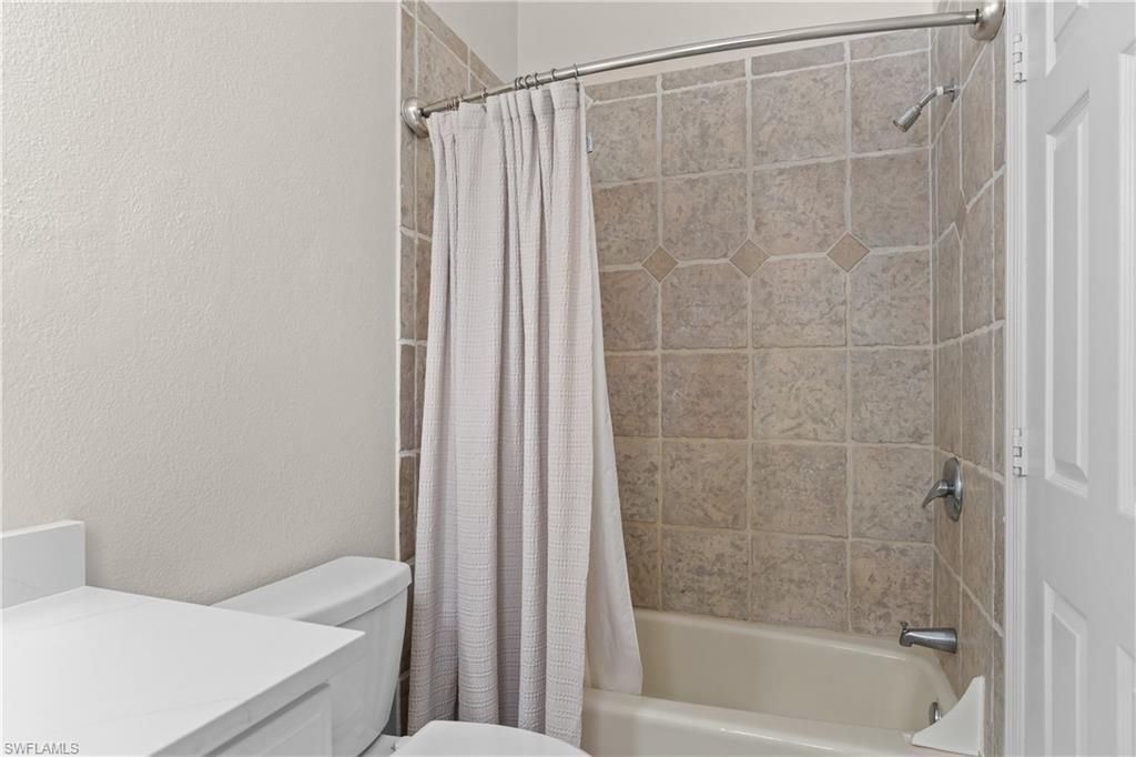 6521 Livingston Woods Ln, Naples, FL 34109 Photo