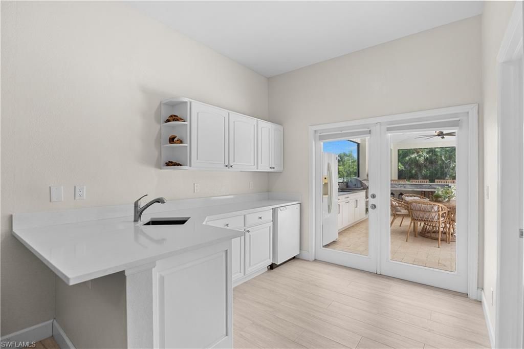 6521 Livingston Woods Ln, Naples, FL 34109 Photo