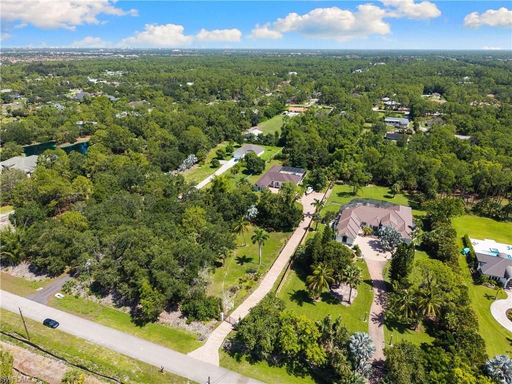 6521 Livingston Woods Ln, Naples, FL 34109 Photo