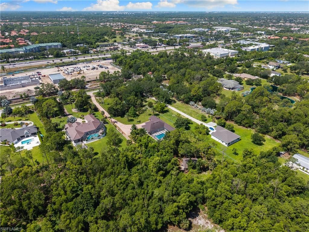 6521 Livingston Woods Ln, Naples, FL 34109 Photo
