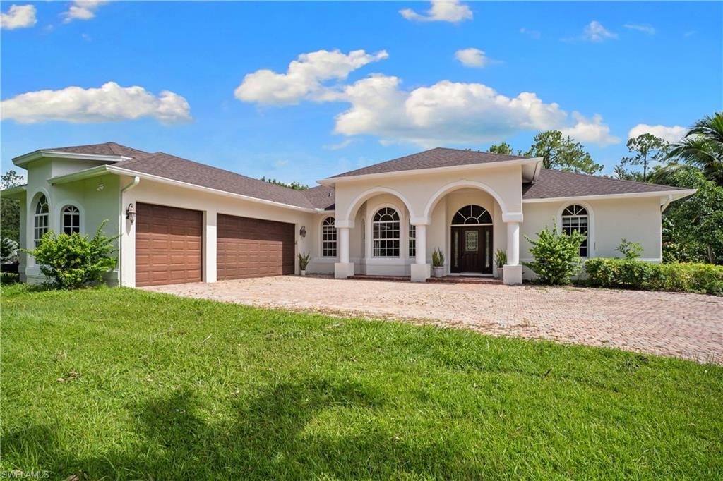 6521 Livingston Woods Ln, Naples, FL 34109 Photo