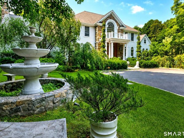 Trumbull, CT 06611