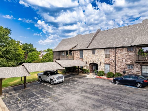 3 Woodward Boulevard, Unit 204, Tulsa, OK 74114
