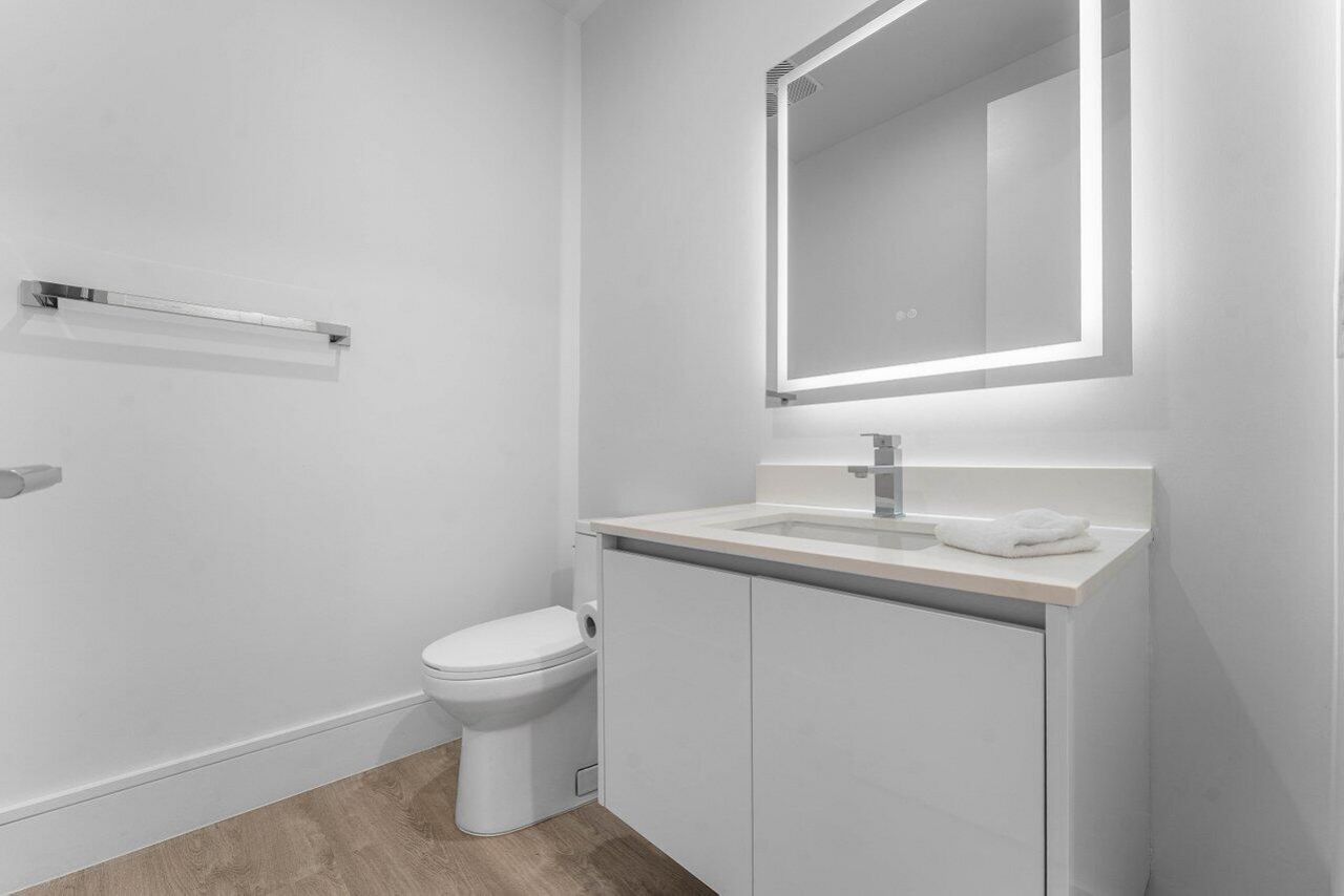 220 Lake Shore Drive, Unit 702, Lake Park, FL 33403 Photo