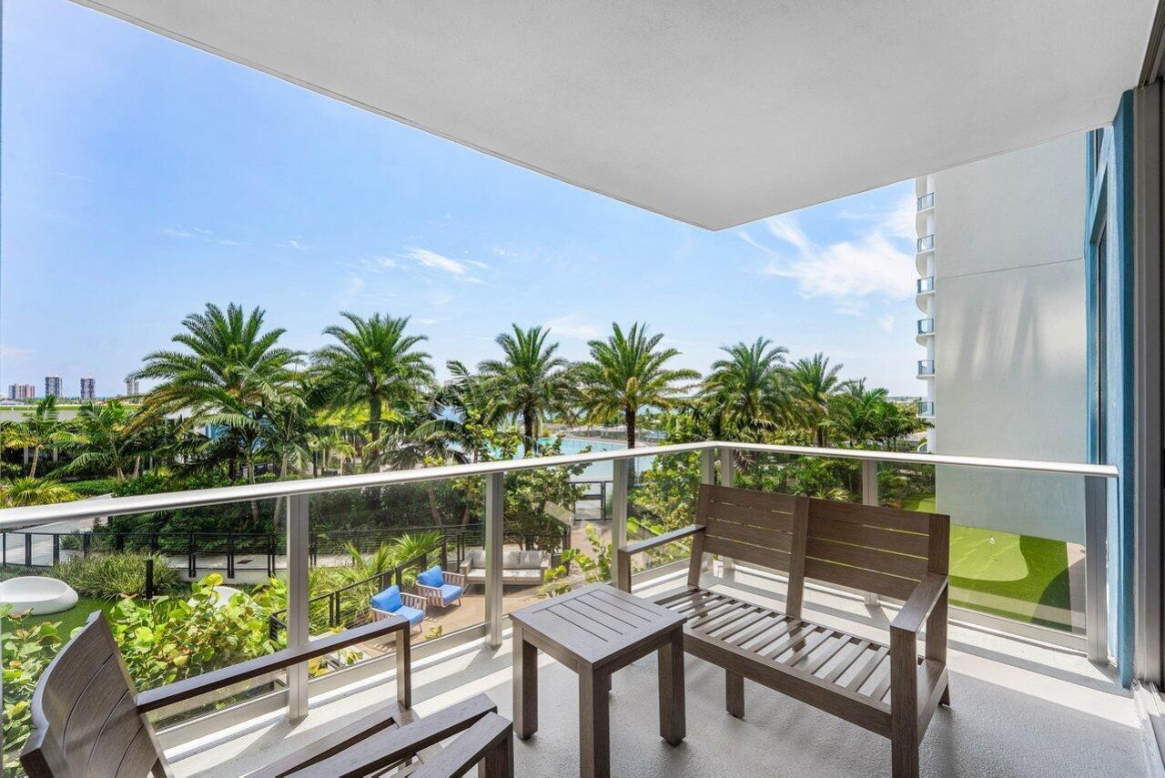 220 Lake Shore Drive, Unit 702, Lake Park, FL 33403 Photo
