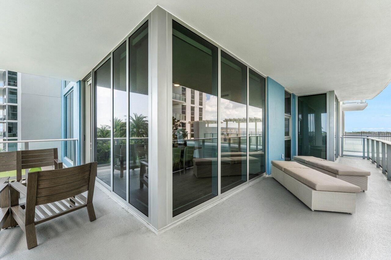 220 Lake Shore Drive, Unit 702, Lake Park, FL 33403 Photo