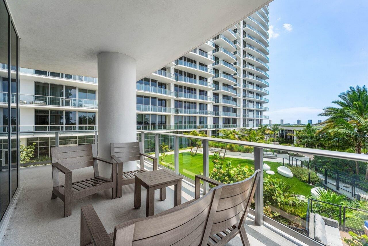 220 Lake Shore Drive, Unit 702, Lake Park, FL 33403 Photo