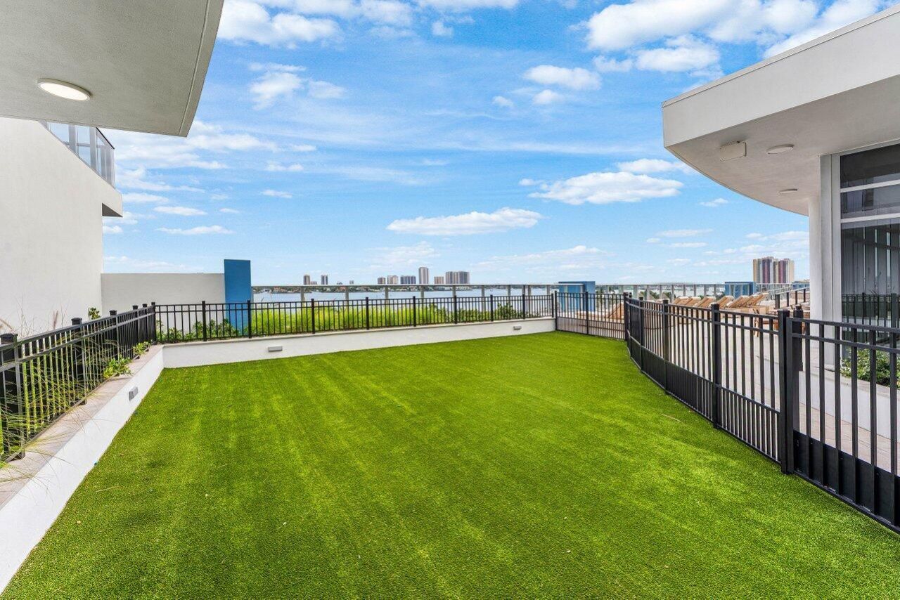220 Lake Shore Drive, Unit 702, Lake Park, FL 33403 Photo
